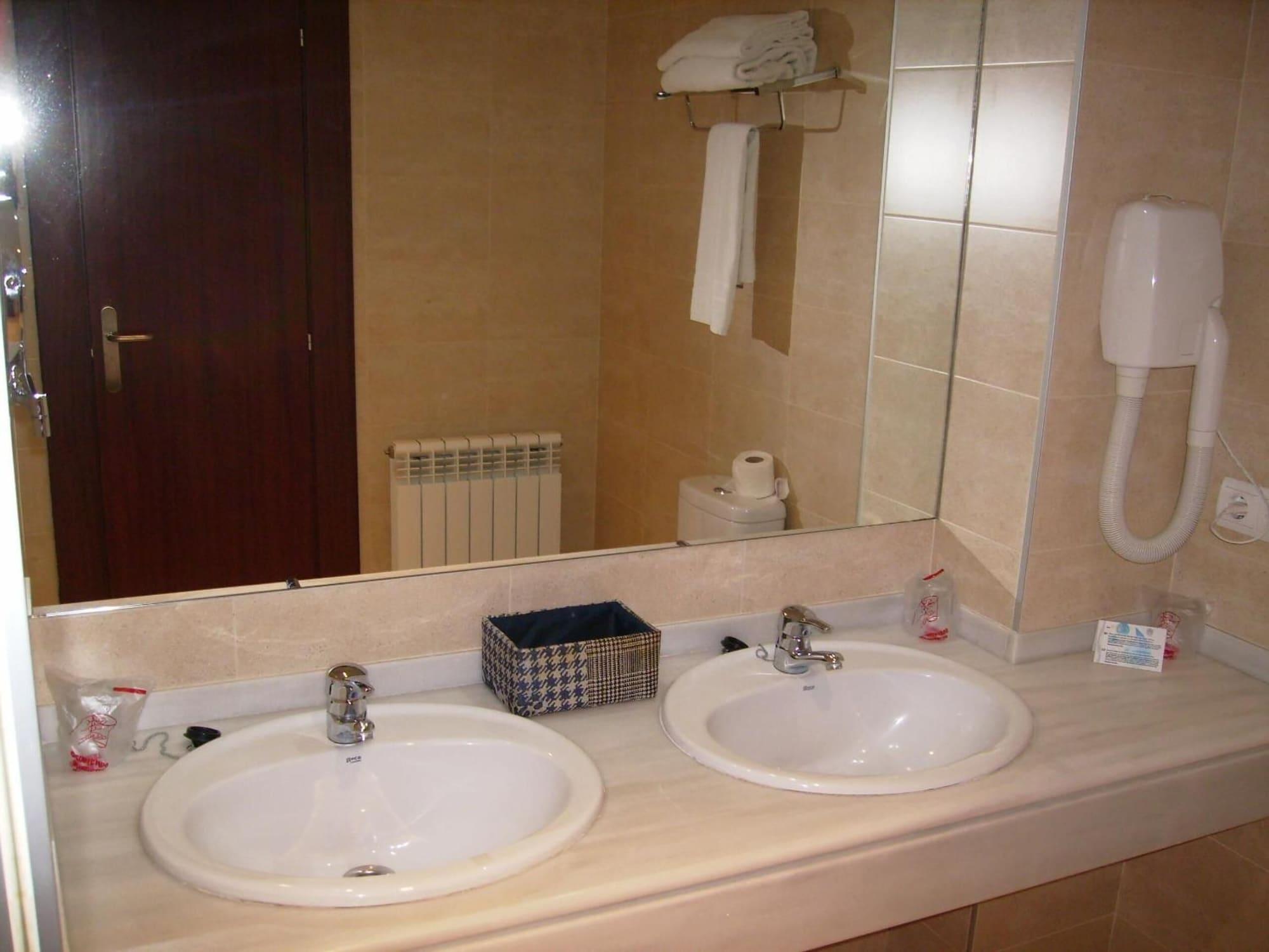 Hotel Roma Valladolid Luaran gambar
